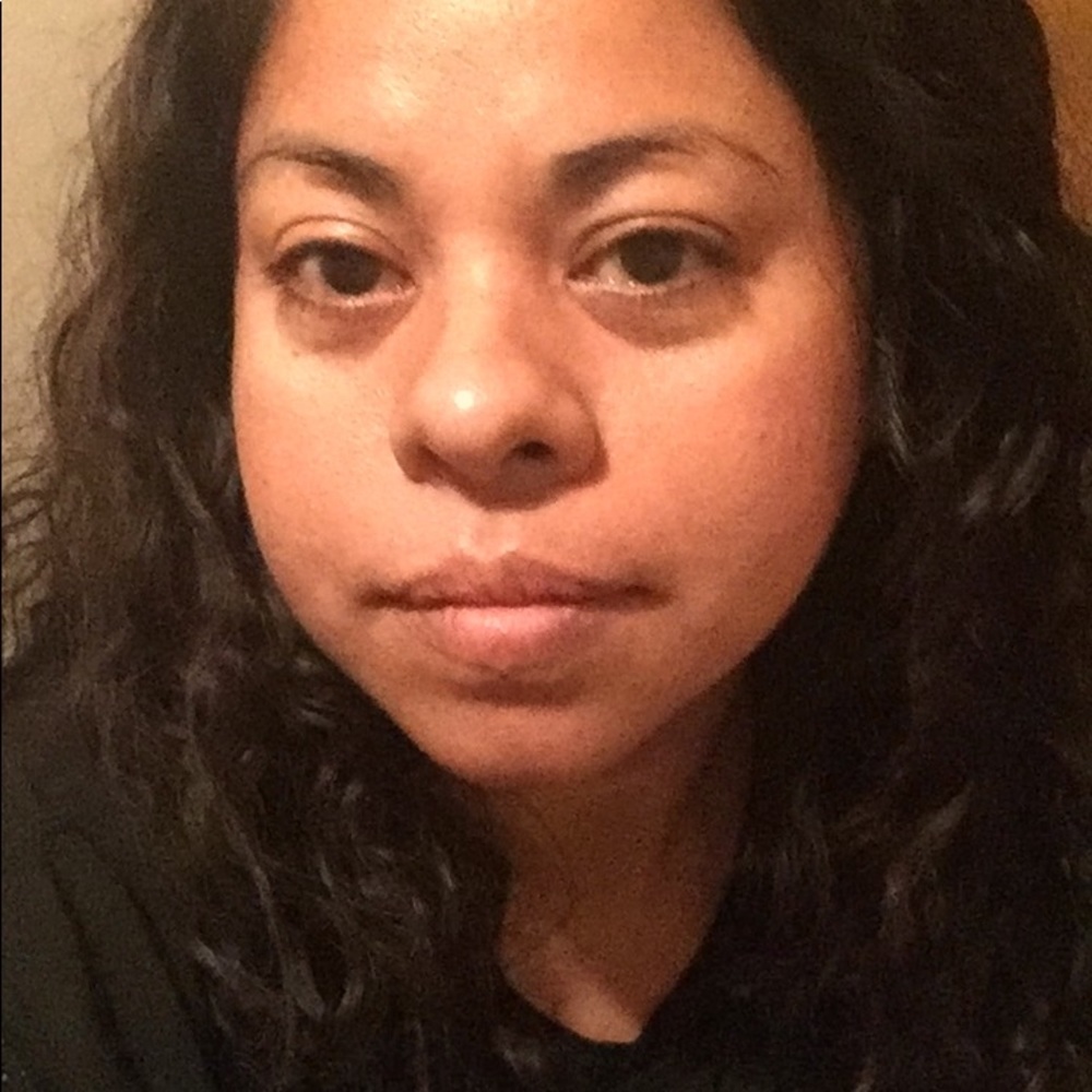 Meet your Posher, Yadira